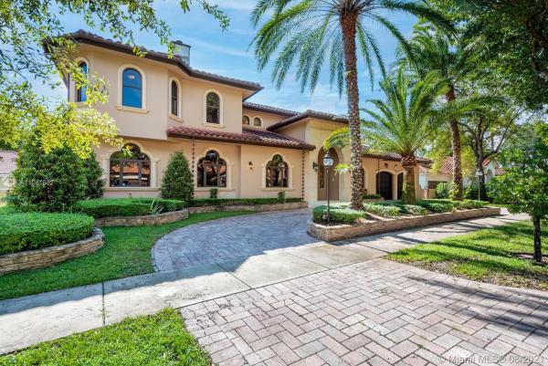 Royal Palm North, 15525 NW 83rd Ct, Miami Lakes, Florida 33016, image 1