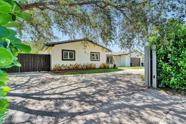 Lake Shore South, 14400 SW 92nd Ave, Kendall, Florida 33176, image 2