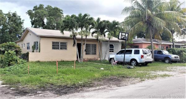 Fulford Highlands, 340 NE 161st St, Golden Glades, Florida 33162, image 2
