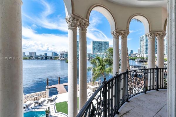 Atlantic Isle, 319 Atlantic Ave, Sunny Isles Beach, Florida 33160, image 1