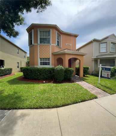 1972 SE Grand Dr, Florida 34952, image 2