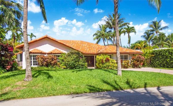 Tropical Isle Homes, 560 Hampton Ln, Key Biscayne, Florida 33149, image 2