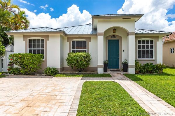 Olivia Gardens, 14691 NW 89th Ave, Miami Lakes, Florida 33018, image 2