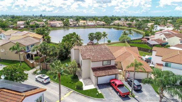 Tamiami Lakes, 1091 SW 134th Ct, Tamiami, Florida 33184, image 2
