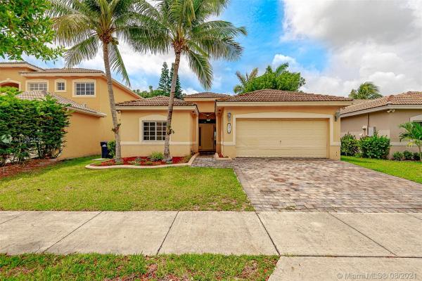 Pelican Bay At Old Cutler Lakes, 8912 SW 208th Ter, Cutler Bay, Florida 33189, image 2