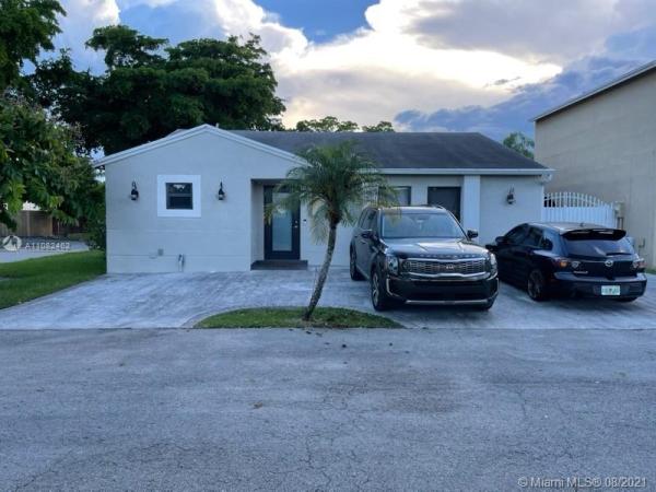 Country Lake Homes, 6499 NW 197th Ln, Country Club, Florida 33015, image 2