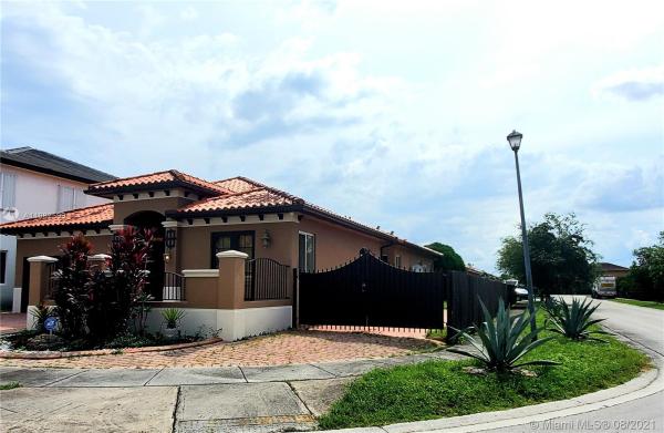 A B At Tamiami Trail, 1863 SW 152nd Path, University Park, Florida 33185, image 2