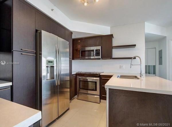 Courvoisier Courts, 701 Brickell Key Blvd #606, Miami, Florida 33131, image 2