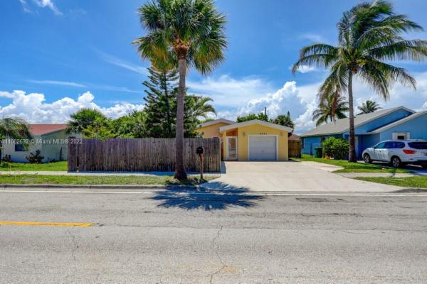 Acrehome Park, 3371 Avenue S, Riviera Beach, Florida 33404, image 2