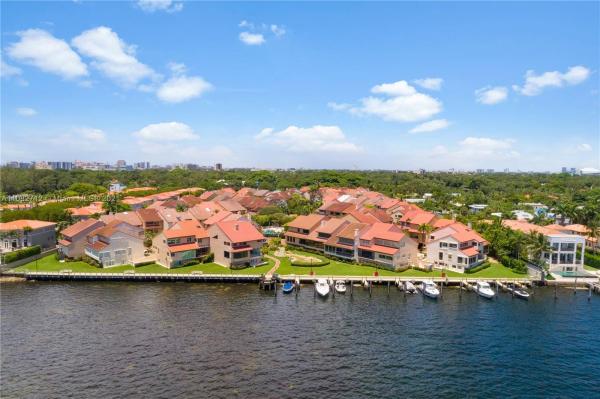 L'Hermitage, 2000 S Bayshore Dr #35, Miami, Florida 33133, image 2