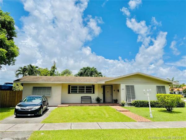 Aleca Heights, 4602 SW 82nd Ct, Olympia Heights, Florida 33155, image 2
