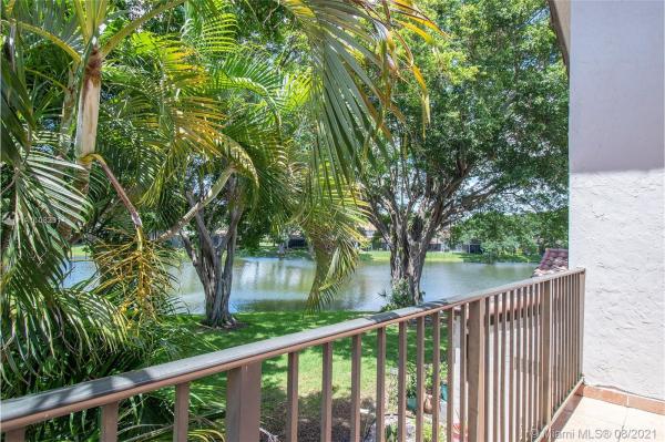 651 Deer Creek Lake Point North Ln, Deerfield Beach, Florida 33442, image 2