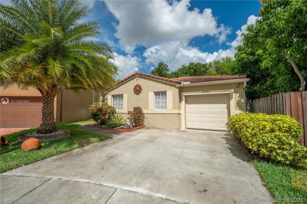 Weitzer Serena Lakes West, 16930 SW 139th Pl, Richmond West, Florida 33177, image 2