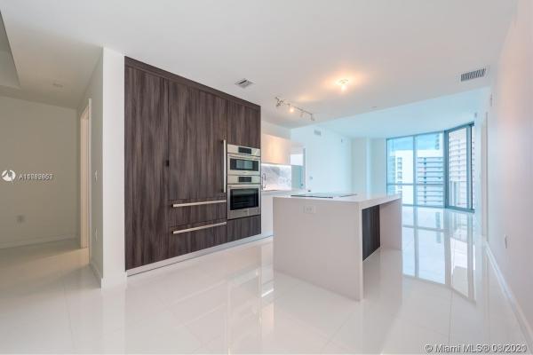 Paramount Miami Worldcenter, 851 NE 1st Ave #4207, Miami, Florida 33132, image 2