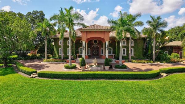 Sunshine Ranches, 13450 Mustang Trl, Southwest Ranches, Florida 33330, image 2