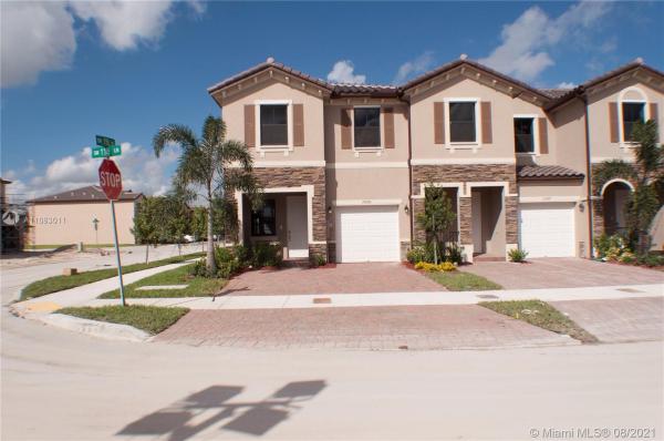 Gardens By The Hammocks, 15091 SW 118th Ln #15091, The Hammocks, Florida 33196, image 2