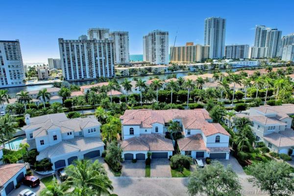 Admirals Cove, 824 E Spinnaker Dr E #824, Hollywood, Florida 33019, image 2