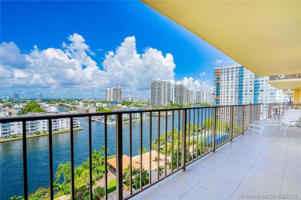 Winston Towers 700, 290 174th St #1202, Sunny Isles Beach, Florida 33160, image 2