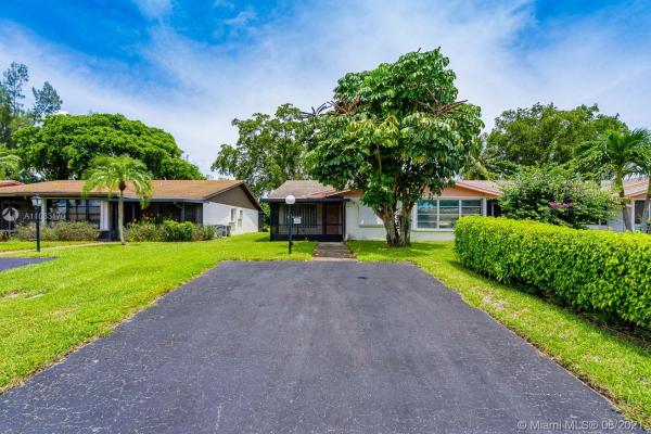 Delray Villas 1, 6051 La Palma Ln, Delray Beach, Florida 33484, image 2