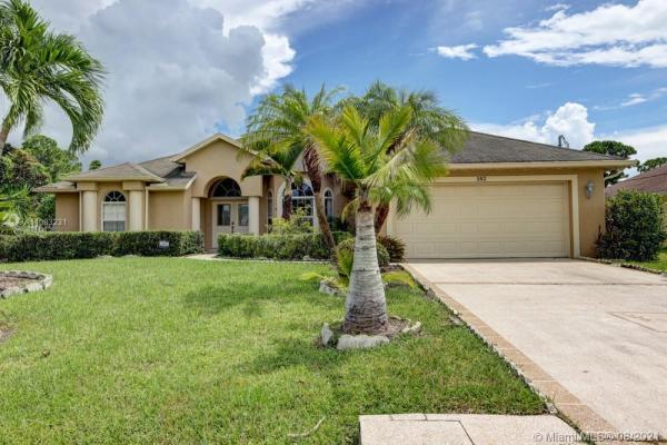 582 SW Fairway #582, Florida 34983, image 2