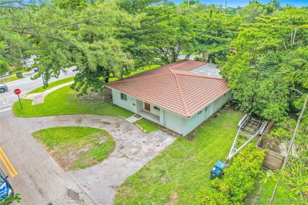 Cambridge Lawns, 6200 SW 57th Dr, South Miami, Florida 33143, image 2