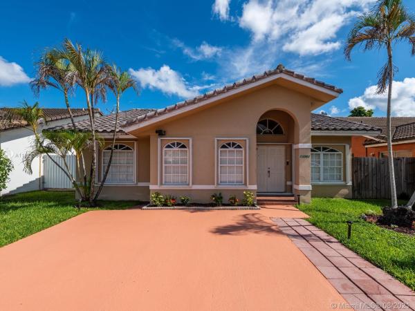 Fantasy Homes, 13563 SW 183rd Ter, Richmond West, Florida 33177, image 2