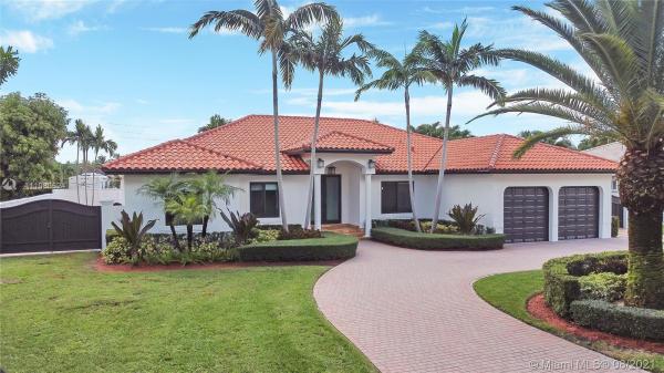 101 NW 122nd Ct, Tamiami, Florida 33182, image 2