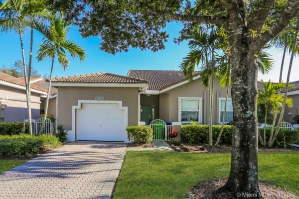 Regency Homes At Fairway Isles, 2491 Aragon Blvd #3, Sunrise, Florida 33322, image 2