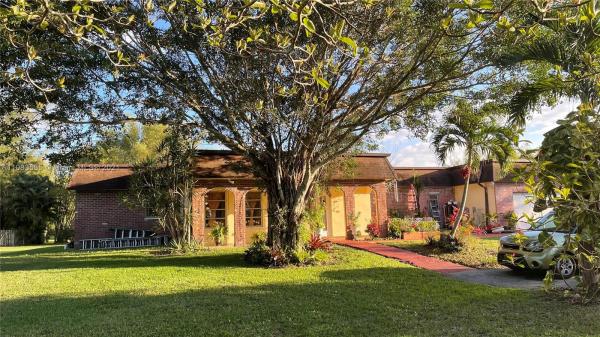 Sunshine Ranches, 4850 SW 128th Ave, Southwest Ranches, Florida 33330, image 2