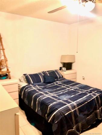 Whitehall 2 Of Pine Island Ridge, 1703 Whitehall Dr #302, Davie, Florida 33324, image 2