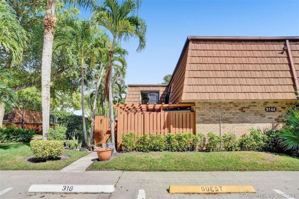 Ridgewood, 9144D SW 23rd St, Davie, Florida 33324, image 2