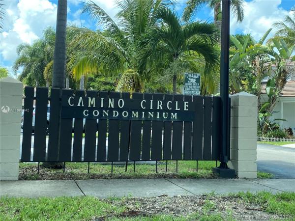Camino Circle, 7900 Camino Cir #403, Glenvar Heights, Florida 33143, image 2