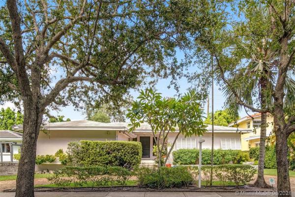 Bay Heights, 33 Shore Dr N, Miami, Florida 33133, image 2