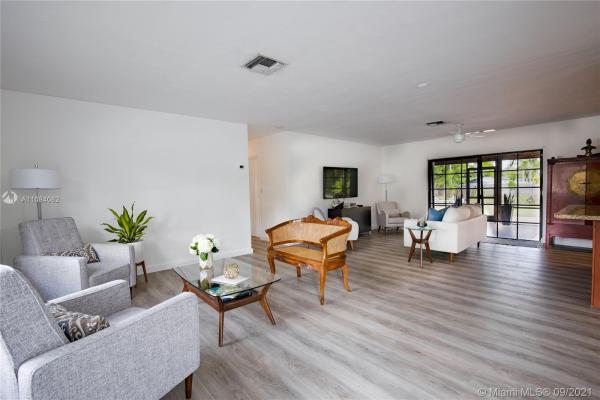 Pine Shore, 10960 SW 128th St, Kendall, Florida 33176, image 2