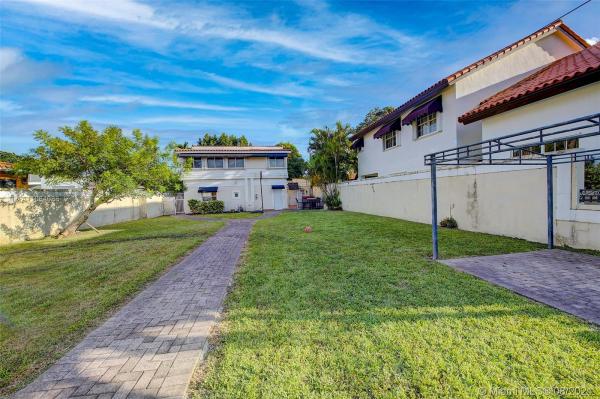 New Shenandoah, 1920 SW 24th St, Miami, Florida 33145, image 2
