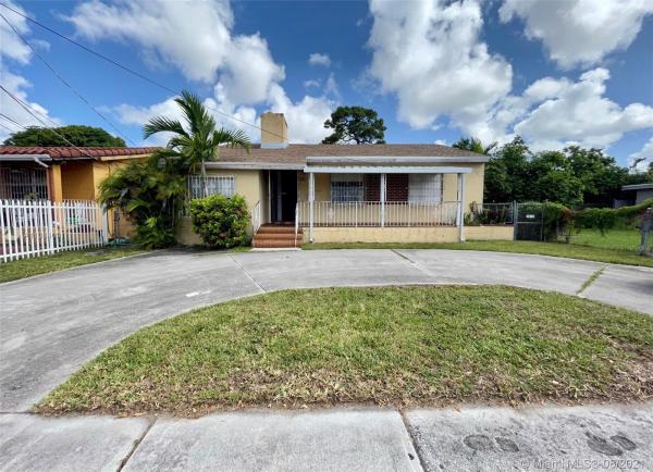 Beacom Manor, 2421 SW 7th St, Miami, Florida 33135, image 2