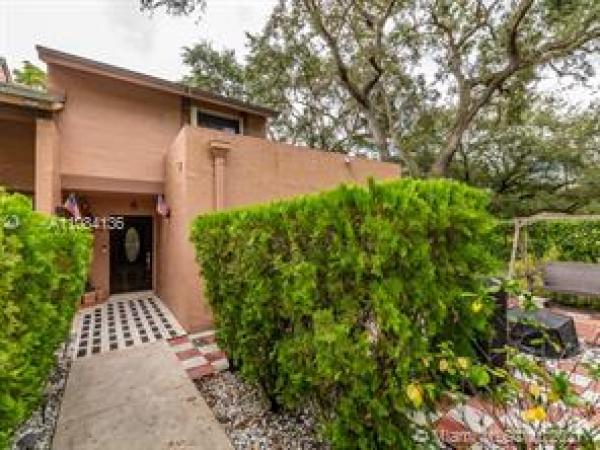 Townhomes Of Rock Creek, 41 Chestnut Cir, Cooper City, Florida 33026, image 2