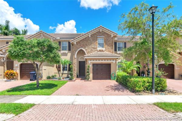 Catalina Isles, 885 SW 152nd Ct, Palmetto Estates, Florida 33194, image 2