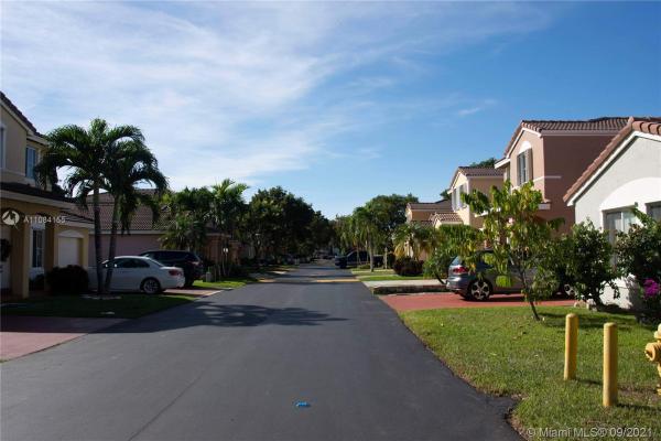 Tesoro At Forest Lakes, 16458 SW 97th St #16458, The Hammocks, Florida 33196, image 2