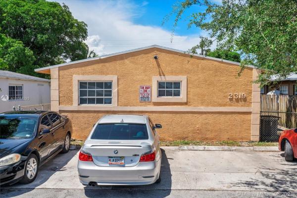 Liberia, 2319 Farragut St #1-4, Hollywood, Florida 33020, image 2