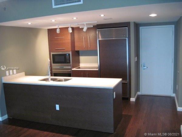 Icon Brickell Tower 1, 475 Brickell Ave #2011, Miami, Florida 33131, image 2