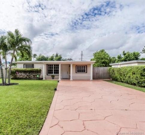 Hollywood Suburbs, 6308 Hayes St, Hollywood, Florida 33024, image 2