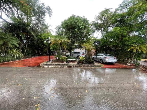 New Belle Meade, 829 NE 73rd St, Miami, Florida 33138, image 2