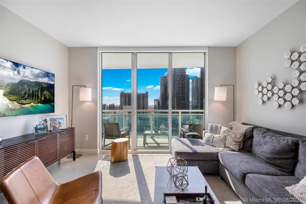 The Plaza On Brickell West, 951 Brickell Ave #2605, Miami, Florida 33131, image 2
