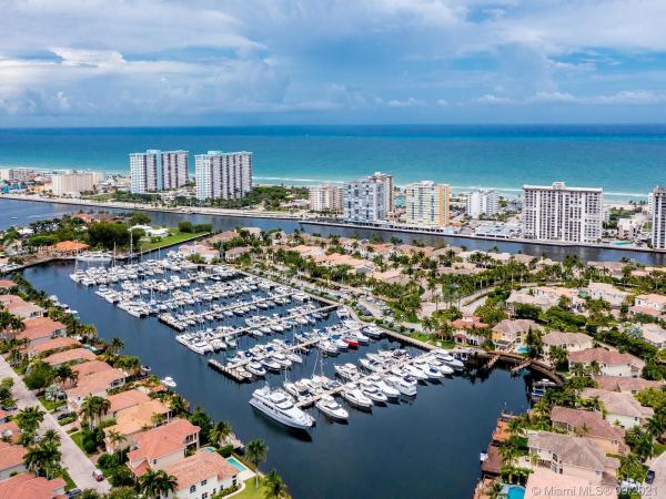 Edgewater, 1563 Breakwater Ter, Hollywood, Florida 33019, image 2
