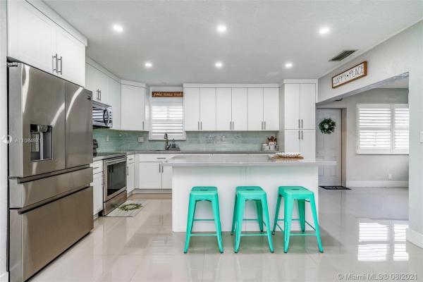 Sheridan Lakes Houses, 3220 Sheridan Ln #119, Hollywood, Florida 33021, image 1