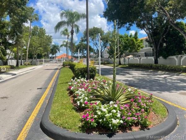 Lakeview Townhomes, 2261 SW 84th Way, Miramar, Florida 33025, image 2