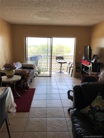 Royal Point, 3610 NW 21st St #401, Lauderdale Lakes, Florida 33311, image 2
