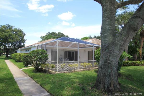Sun Terrace At The Oaks, 12104 Myrtle Oak Ct, Palm Beach Gardens, Florida 33410, image 2