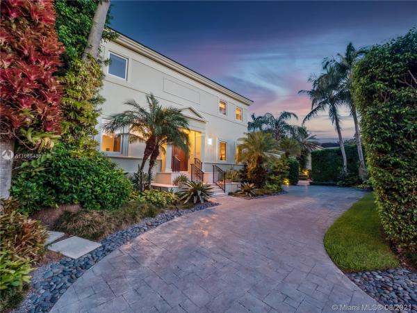 Cocoplum, 134 Rosales Ct, Coral Gables, Florida 33143, image 2